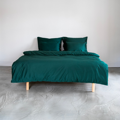 Emerald green organic cotton satin sheets