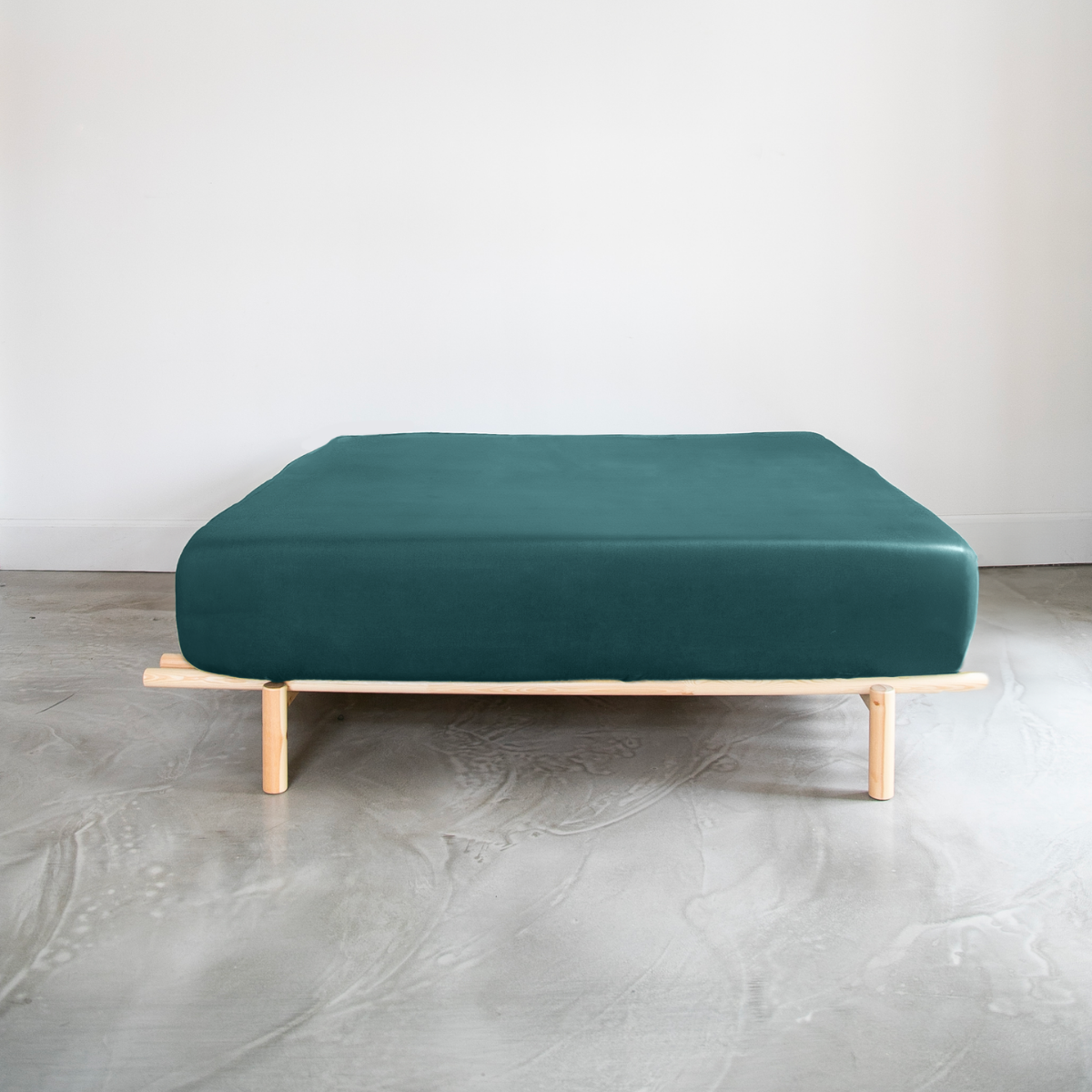 Kerosene green organic cotton satin sheet with elastic