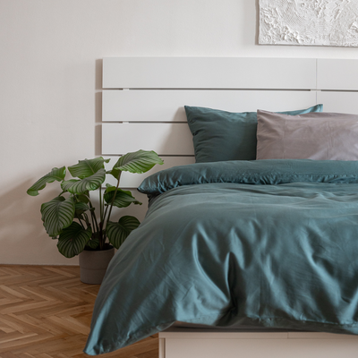 Kerosene satin bed linen made of organic cotton