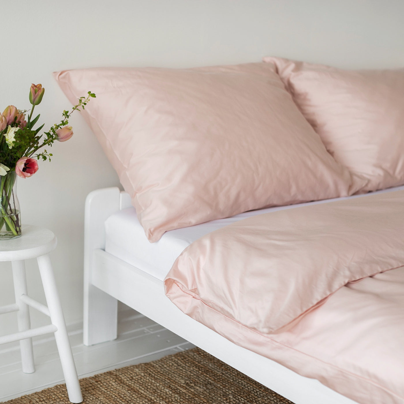 Soft pink organic cotton satin bedding